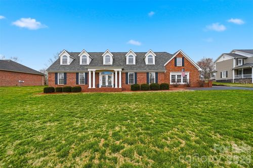 8 Morningside Dr, Granite Falls, NC, 28630-9334 | Card Image