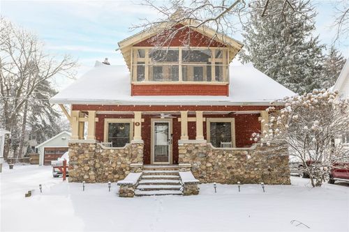 8 Elm St, Le Roy, NY, 14482-1505 | Card Image