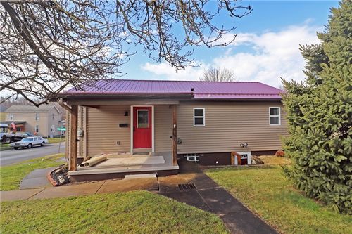 107 Penn St, Greensburg, PA, 15601-5528 | Card Image