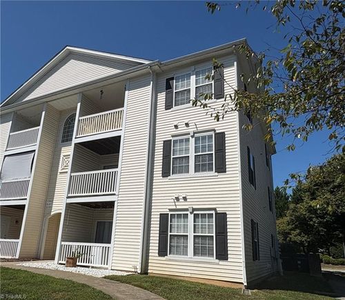 2201 Lambeth Farm Ln N, Kernersville, NC, 27284-2080 | Card Image
