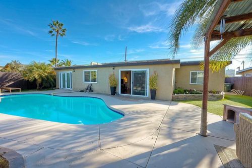 1122 Iris Ave, Imperial Beach, CA, 91932-3527 | Card Image