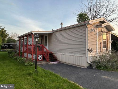 724 Maplewood Dr, ALTOONA, PA, 16601-9110 | Card Image