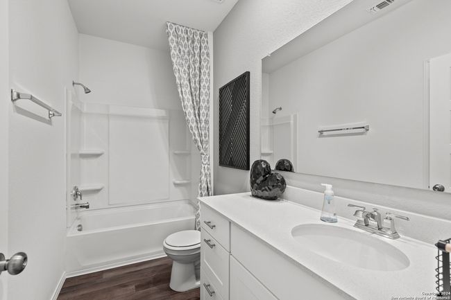 616 Rustic Grv, House other with 4 bedrooms, 2 bathrooms and null parking in Boerne TX | Image 11