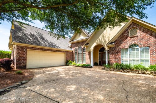 357 Woodlands Dr, Brandon, MS, 39047-8191 | Card Image