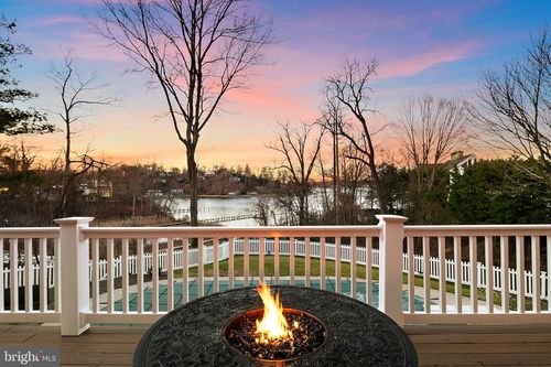 812 Coachway, ANNAPOLIS, MD, 21401-6417 | Card Image