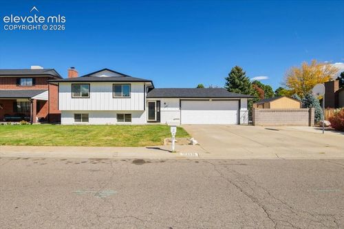 208 Starlite Dr, Pueblo, CO, 81005-2670 | Card Image