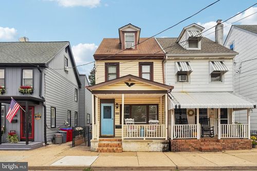 209 Lafayette St, BRISTOL, PA, 19007-5215 | Card Image