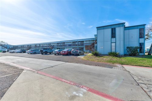 apt-24-2025 S 11th St, Port Aransas, TX, 78373-1607 | Card Image