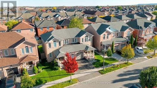 1108 Cumming Blvd, Milton, ON, L9T6T6 | Card Image