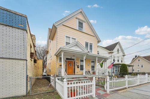 39 N 10th Ave, Mount Vernon, NY, 10550-1959 | Card Image