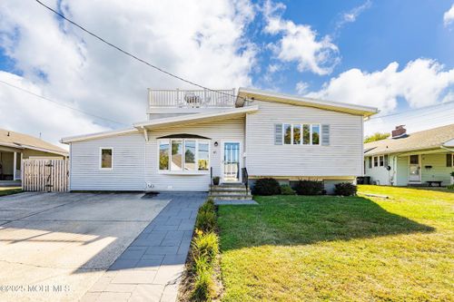 45 Stockton Lake Blvd, Manasquan, NJ, 08736-3028 | Card Image