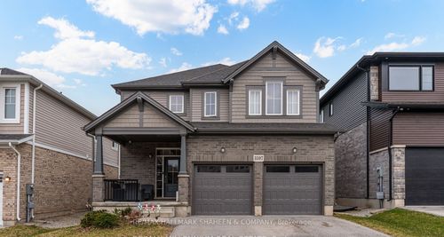 3597 Carolinia Crt, Ridgeway, ON, L0S1N0 | Card Image