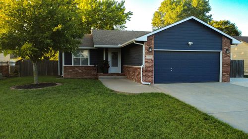 324 Victoria Rd, Newton, KS, 67114-8747 | Card Image