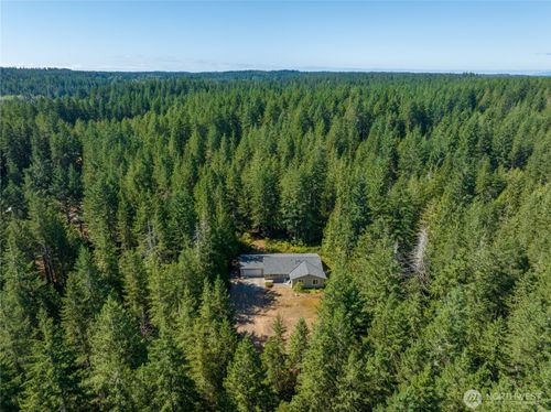 2635 Nw Four Wheel Dr, Seabeck, WA, 98380-9440 | Card Image