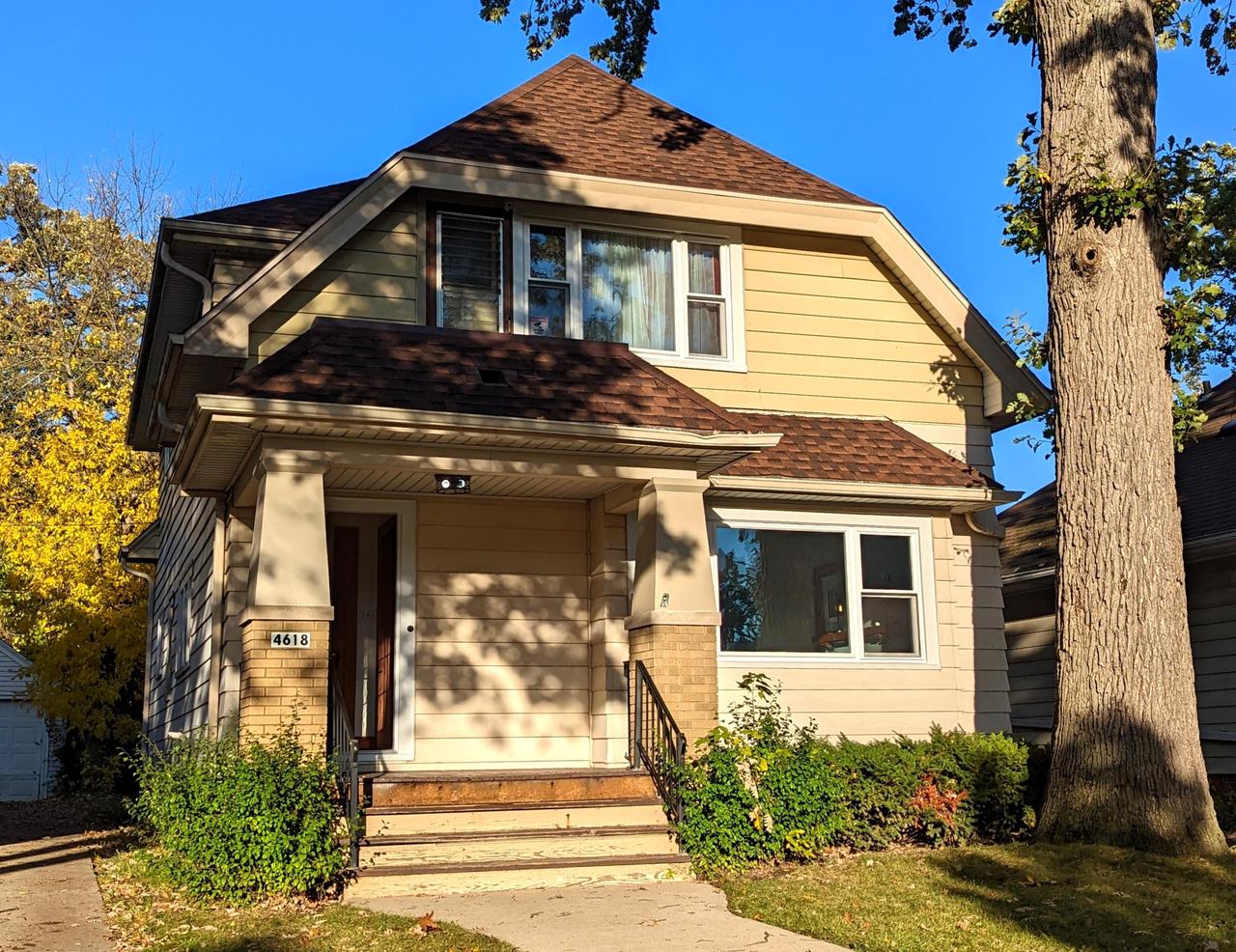 Leon Ter, Milwaukee, WI 53216