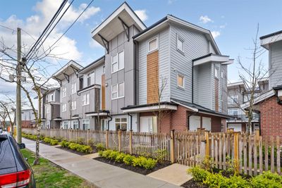 6 - 22334 48 Ave, Townhouse with 4 bedrooms, 3 bathrooms and 2 parking in Langley BC | Image 1