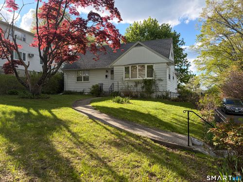 8 Wixted Avenue, Danbury, CT, 06810 | Card Image