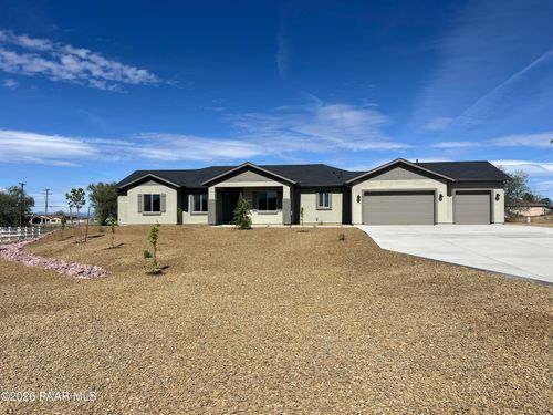 75 Brenna Dr, Chino Valley, AZ, 86323-6835 | Card Image