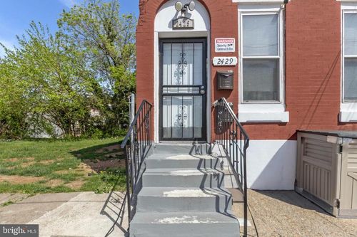 2429 N 10th St, PHILADELPHIA, PA, 19133-1614 | Card Image