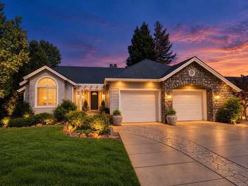 3126 Riesling Path, Redding, CA, 96001-1365 | Card Image