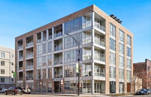 apt-404-1550 W Cornelia Ave, Chicago, IL, 60657-3596 | Card Image