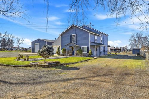 90 White Dr, Burbank, WA, 99323 | Card Image