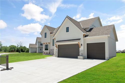 2008 Ne Bluestone Dr, Lee's Summit, MO, 64064-2084 | Card Image