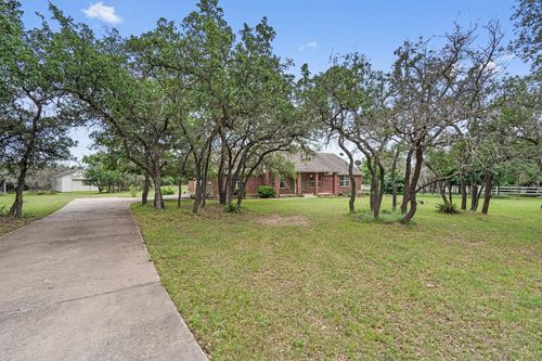 172 Thoroughbred Trce, Liberty Hill, TX, 78642-3930 | Card Image