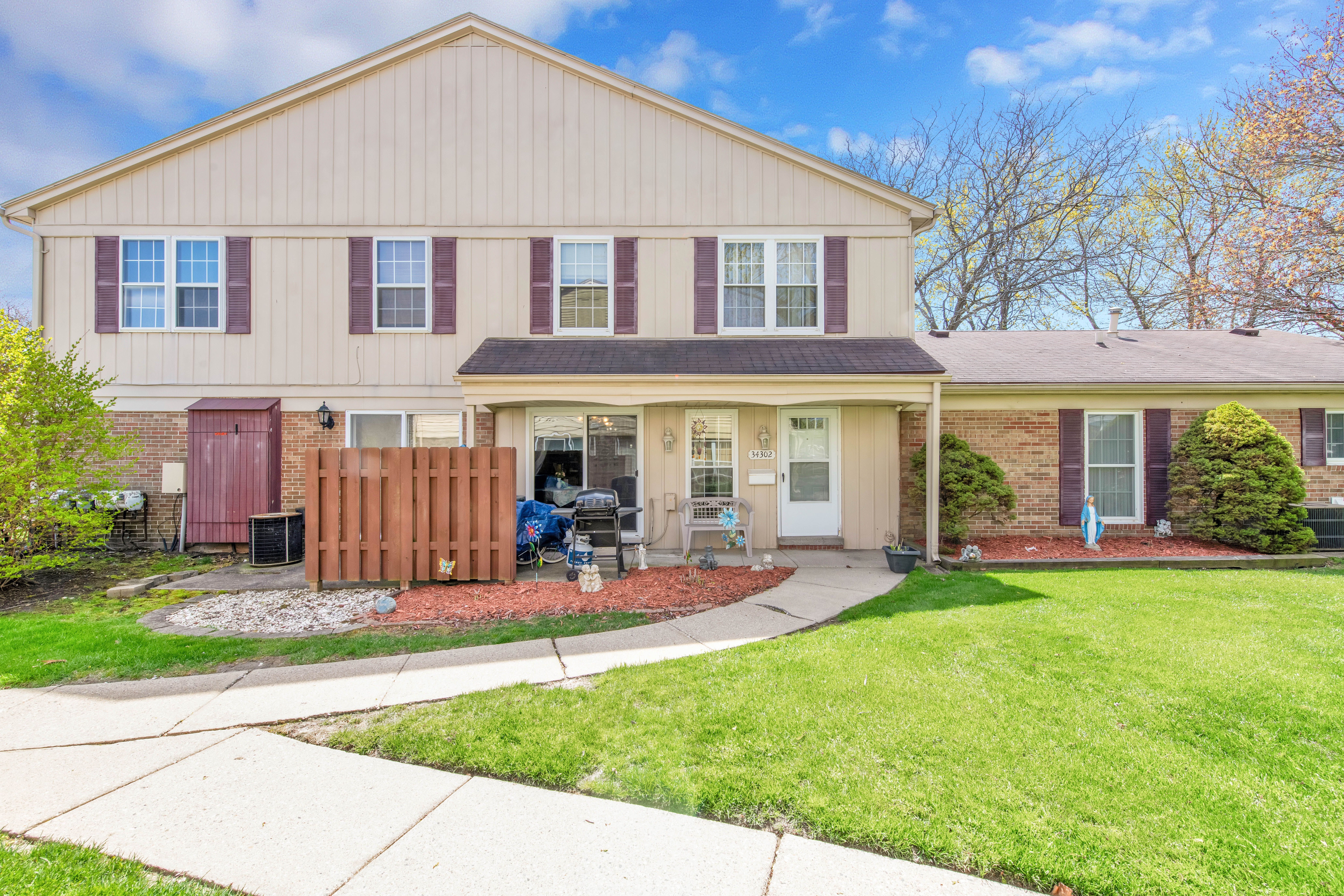 Garfield Cir, Fraser, MI 48026