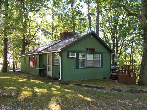 332 Mockingbird Hill Rd, Eva, TN, 38333-5917 | Card Image