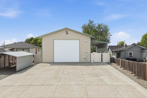 4218 N Maple St, Spokane, WA, 99208 | Card Image