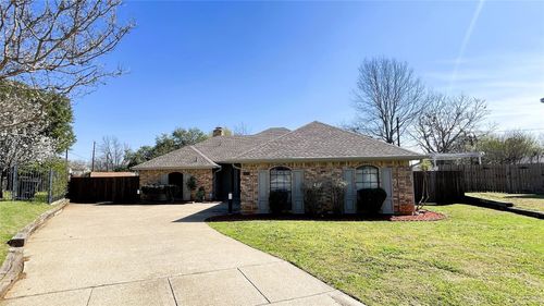 6119 Kingswood Dr, Arlington, TX, 76001-5451 | Card Image