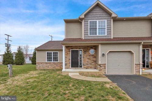 523 Elm St, WEST READING, PA, 19611-1735 | Card Image