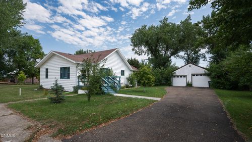 519 Walnut St, Turtle Lake, ND, 58575-4203 | Card Image
