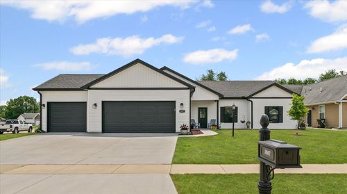 1807 E Fairfield Cir, Urbana, IL, 61802-7699 | Card Image