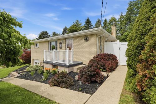 1312 State Rd, Monessen, PA, 15062-2526 | Card Image