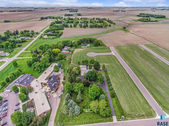 102 S Walnut Ave, House other with 4 bedrooms, 4 bathrooms and null parking in Luverne MN | Image 52