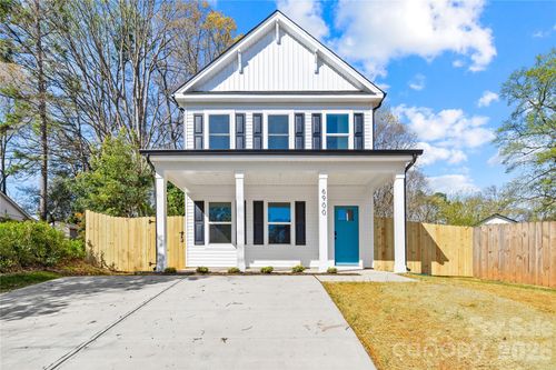 6900 Barrington Dr, Charlotte, NC, 28215-3516 | Card Image