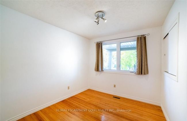125 Lakeside Dr, House other with 4 bedrooms, 2 bathrooms and 4 parking in Grimsby ON | Image 13
