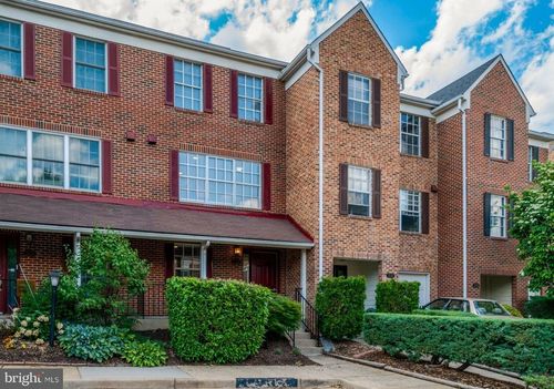 2122 Hutchison Grove Ct, FALLS CHURCH, VA, 22043-2555 | Card Image