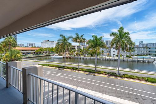 apt-312-250 Layne Blvd, Hallandale Beach, FL, 33009-5726 | Card Image