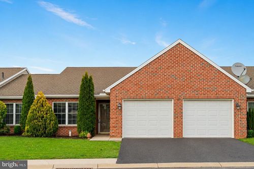 123 Blackbird Ln, SHIPPENSBURG, PA, 17257-9584 | Card Image