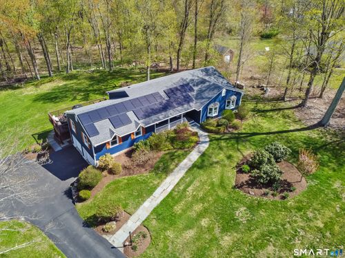 5 Spoke Dr, Woodbridge, CT, 06525-1132 | Card Image