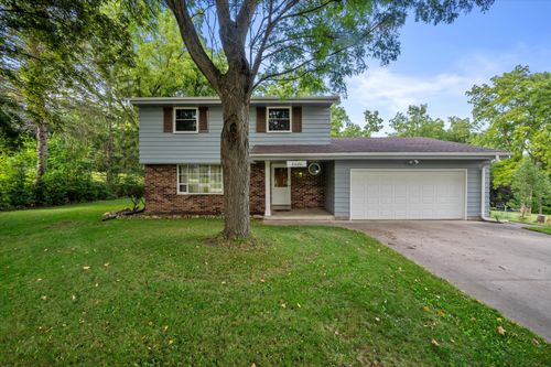 21120 Sierra Dr, Brookfield, WI, 53045-4436 | Card Image