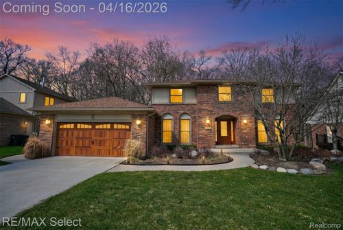1826 N Fairview Ln, Rochester Hills, MI, 48306-4022 | Card Image