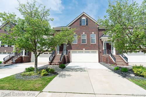 6963 Edgewater Dr, Troy, MI, 48085-1356 | Card Image
