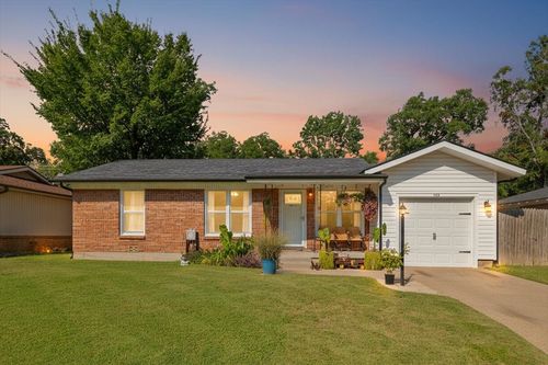 609 Norwood Dr, Hurst, TX, 76053-5715 | Card Image