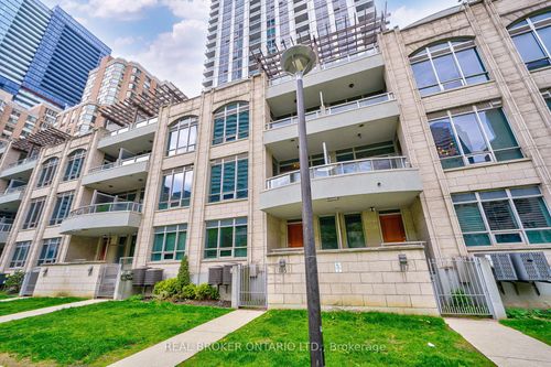 8-761 Bay St, Toronto, ON, M5G2R2 | Card Image