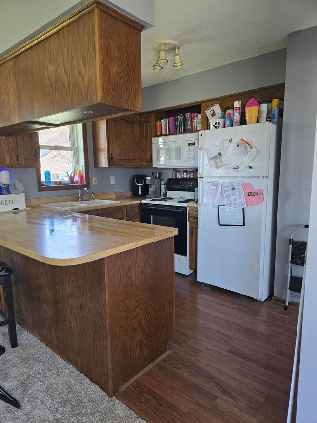 9400 Highway 71 S, House other with 4 bedrooms, 2 bathrooms and null parking in Willmar MN | Image 4