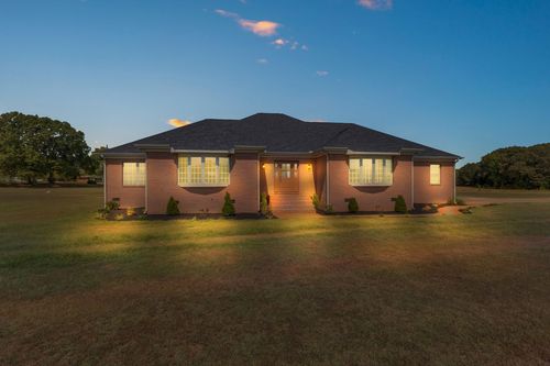 2239 Steam Mill Ferry Rd, Jackson, TN, 38301-9136 | Card Image